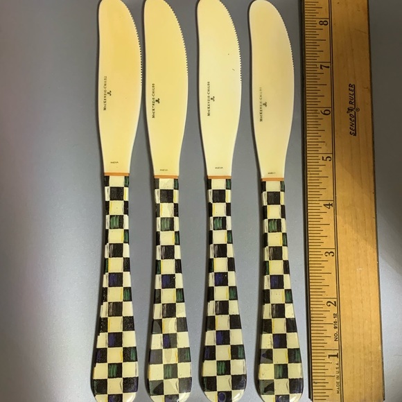 Authentic Mackenzie Childs 4 Dinner Knives - Picture 5 of 8